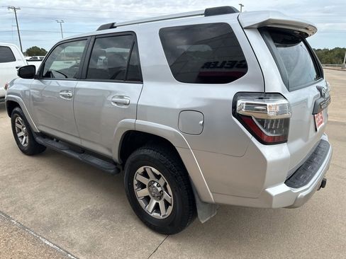 Used 2015 Toyota 4Runner Trail Premium image 5