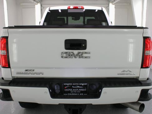 Used 2016 GMC Sierra 2500 Denali w/ Duramax Plus Package AWD/4WD image 8