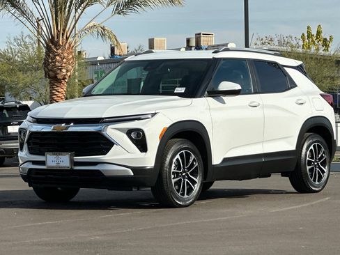 Used 2024 Chevrolet TrailBlazer LT w/ Convenience Package image 8