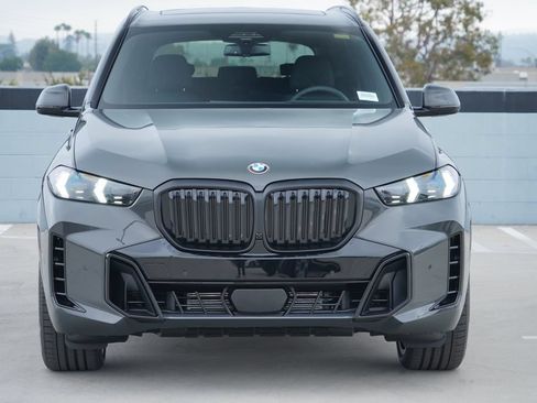 New 2026 BMW X5 xDrive40i w/ M Sport Package AWD/4WD image 2