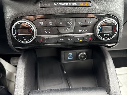 Used 2021 Ford Escape SEL w/ SEL Stealth AWD Package image 27