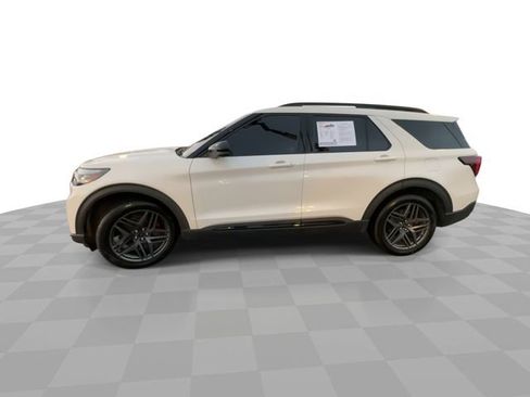 Used 2025 Ford Explorer ST w/ Sun And Sound Package AWD/4WD image 5