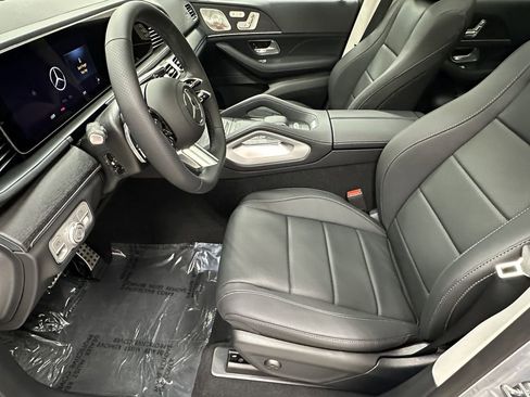 New 2026 Mercedes-Benz GLS 450 4MATIC image 9