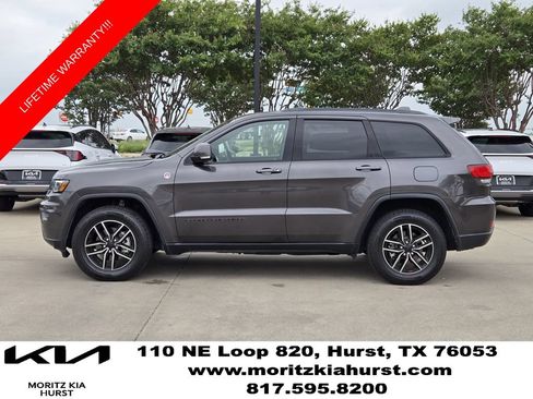 Used 2019 Jeep Grand Cherokee Trailhawk w/ Trailhawk Luxury Group AWD/4WD image 12