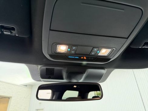 Used 2025 Ford F150 Lariat w/ Bed Utility Package AWD/4WD image 31