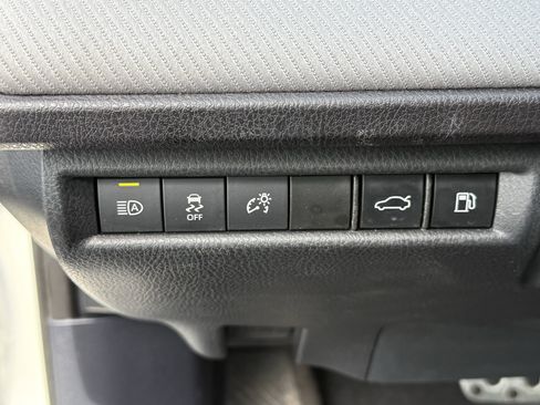 Certified 2025 Toyota Camry SE FWD image 23