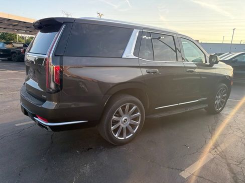 Used 2021 Cadillac Escalade Premium Luxury Platinum AWD/4WD image 4