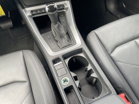 Used 2021 Audi Q3 2.0T Premium image 19