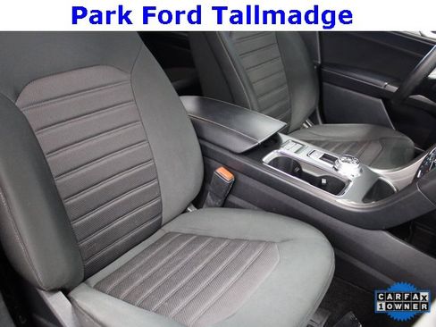 Used 2019 Ford Fusion SE image 21