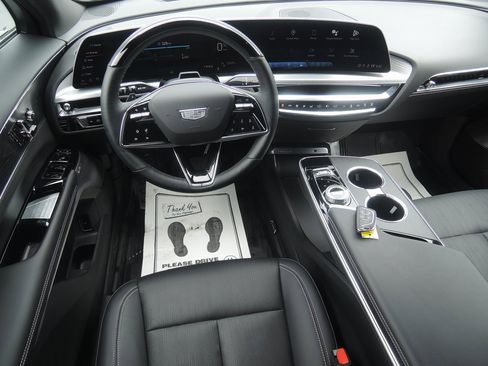 Used 2024 Cadillac Lyriq Luxury w/ LPO, Floor Liner Package image 12