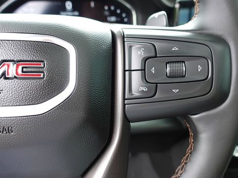 Used 2025 GMC Sierra 1500 AT4 w/ Technology Package AWD/4WD image 61