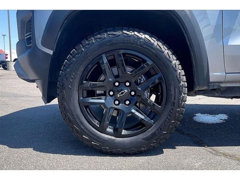 Used 2023 Chevrolet Colorado Trail Boss w/ Technology Package AWD/4WD image 10