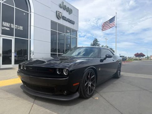 Used 2018 Dodge Challenger R/T Scat Pack w/ Leather Interior Group RWD image 1