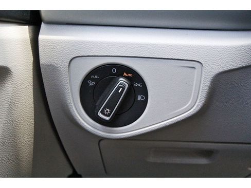 Used 2022 Volkswagen Atlas SE image 19