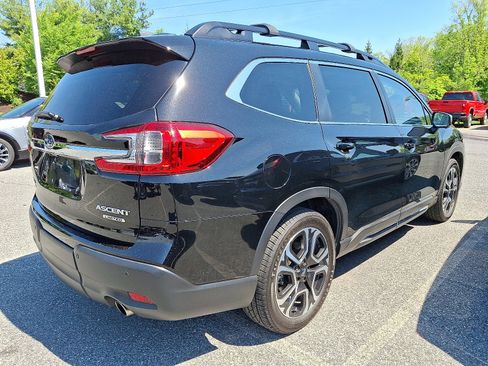 Used 2023 Subaru Ascent Limited w/ Technology Package AWD/4WD image 7