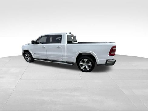 Used 2019 RAM 1500 Laramie AWD/4WD image 11