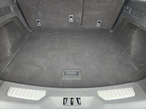 Used 2024 Lincoln Nautilus Premier image 35