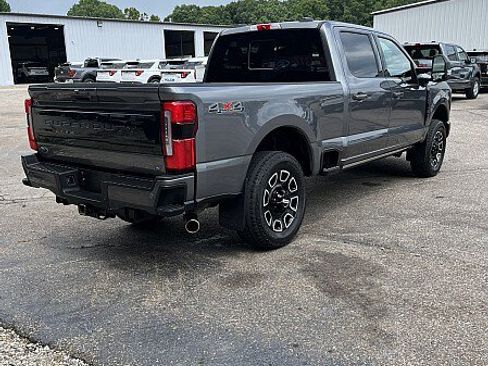 Used 2025 Ford F250 Platinum AWD/4WD image 7