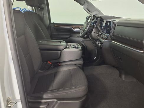 Used 2023 Chevrolet Silverado 1500 LT image 4