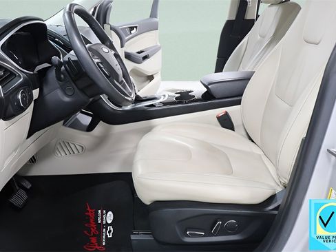 Used 2018 Ford Edge Titanium w/ Equipment Group 301A image 22