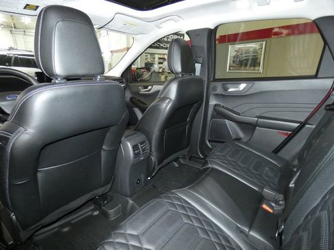 Used 2024 Ford Escape SE w/ PHEV Premium Package image 25