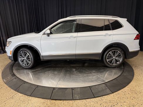 Used 2018 Volkswagen Tiguan SEL image 19