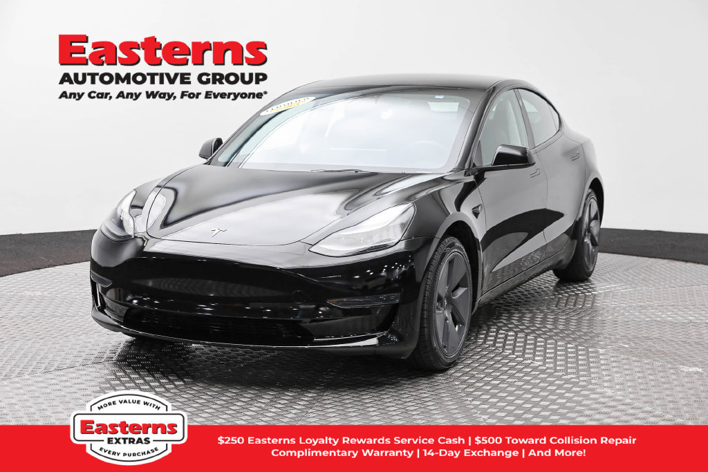 Used 2023 Tesla Model 3 Standard Range RWD image 1