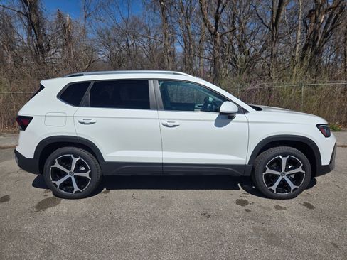 New 2026 Volkswagen Taos SEL AWD/4WD image 6