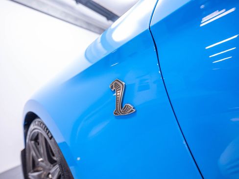 Used 2022 Ford Mustang Shelby GT500 w/ Carbon Fiber Track Pack RWD image 37