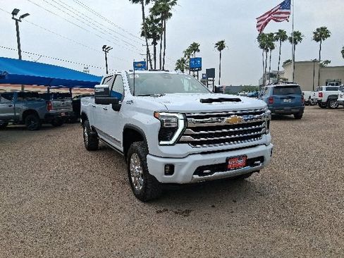 New 2026 Chevrolet Silverado 2500 High Country w/ High Country Premium Package AWD/4WD image 1