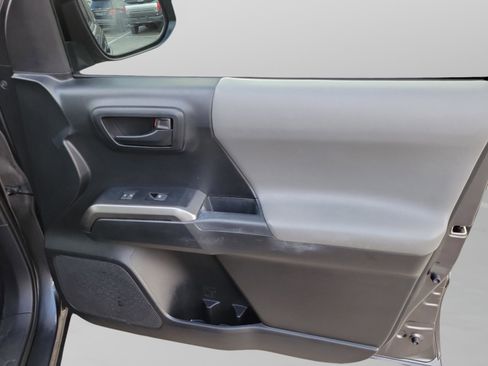 Used 2019 Toyota Tacoma SR5 image 25