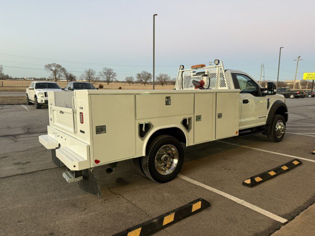 Used 2022 Ford F550 4x4 Regular Cab Super Duty image 2