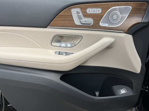 Certified 2020 Mercedes-Benz GLS 580 4MATIC image 21