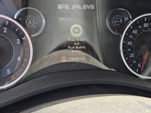 Used 2024 RAM 3500 Tradesman w/ Chrome Appearance Group AWD/4WD image 9