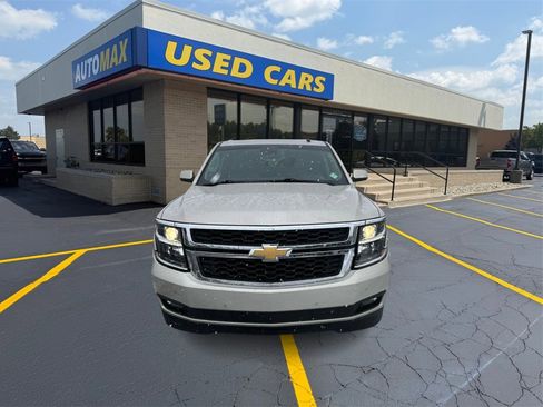 Used 2015 Chevrolet Suburban LT image 3