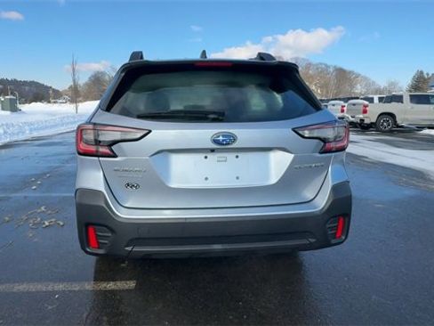 Used 2022 Subaru Outback 2.5i image 7