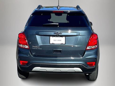 Certified 2022 Chevrolet Trax LT w/ LT Convenience Package image 6