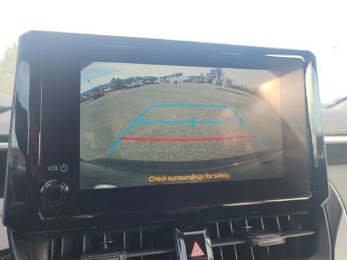 Used 2023 Toyota Corolla LE image 23