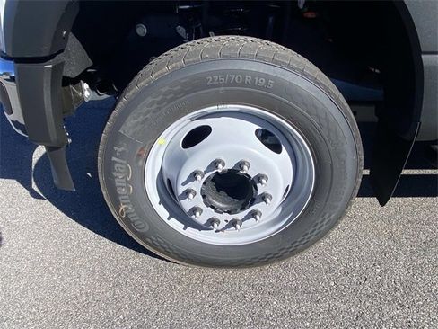 New 2026 Ford F450 XL w/ XL Chrome Package image 8