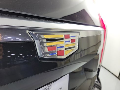 Used 2023 Cadillac Escalade ESV Premium Luxury image 6