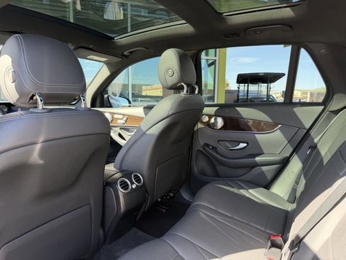 Used 2020 Mercedes-Benz GLC 350e 4MATIC image 41