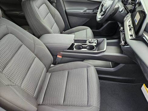 New 2026 Chevrolet Equinox LT FWD image 16