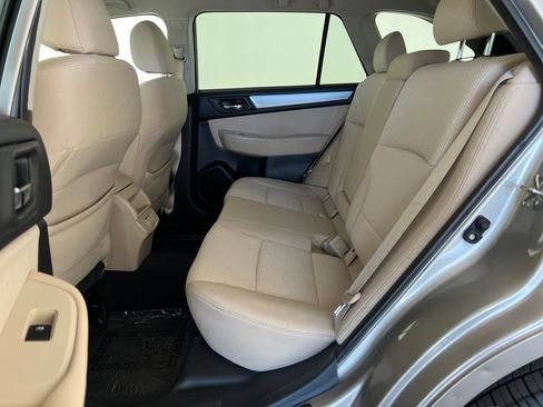 Used 2019 Subaru Outback 2.5i Premium AWD/4WD image 26