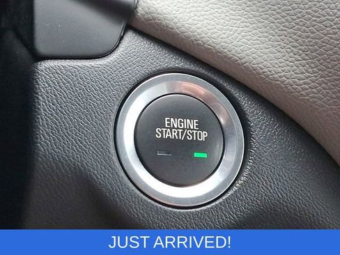 Used 2023 Chevrolet Equinox LS AWD/4WD image 8