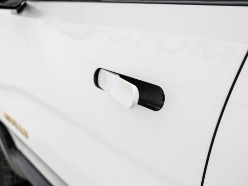 Used 2023 Rivian R1S Adventure image 37