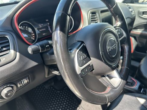 Used 2020 Jeep Compass Trailhawk AWD/4WD image 30
