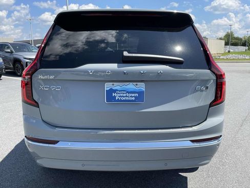 New 2026 Volvo XC90 B6 Plus w/ Protection Package Premier image 29