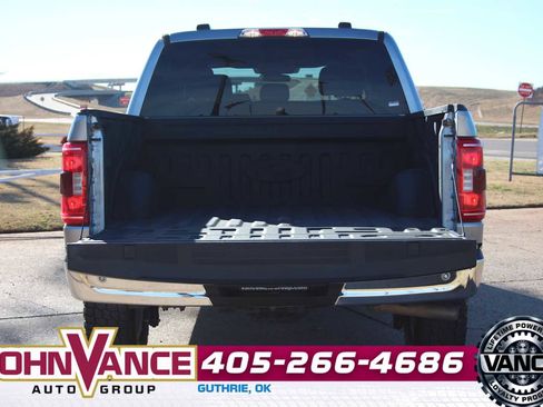 Used 2022 Ford F150 XLT image 11