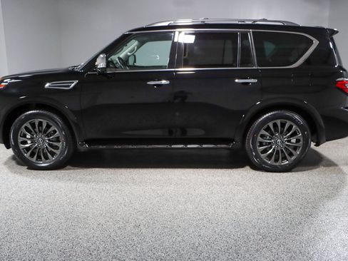 Used 2023 Nissan Armada Platinum w/ Cargo Package AWD/4WD image 10
