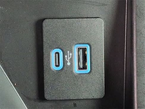 Used 2023 Ford F150 Lariat w/ Equipment Group 502A High image 32